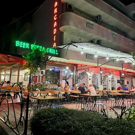 Arkadia Готель