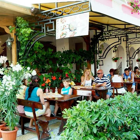 Готель Arkadia Приморсько