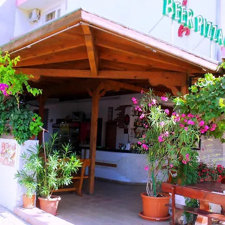 Arkadia Готель