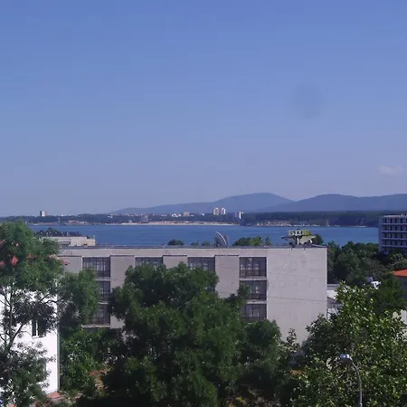 Arkadia Hotel 2*