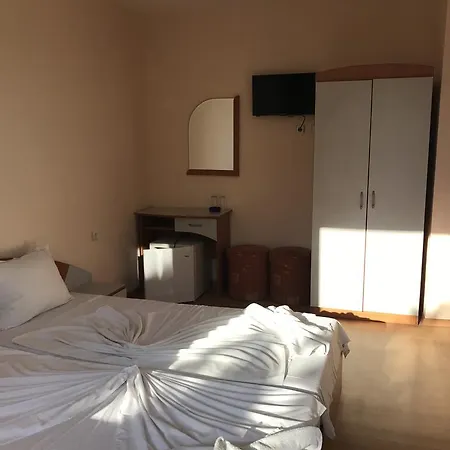 Arkadia Hotel 2*
